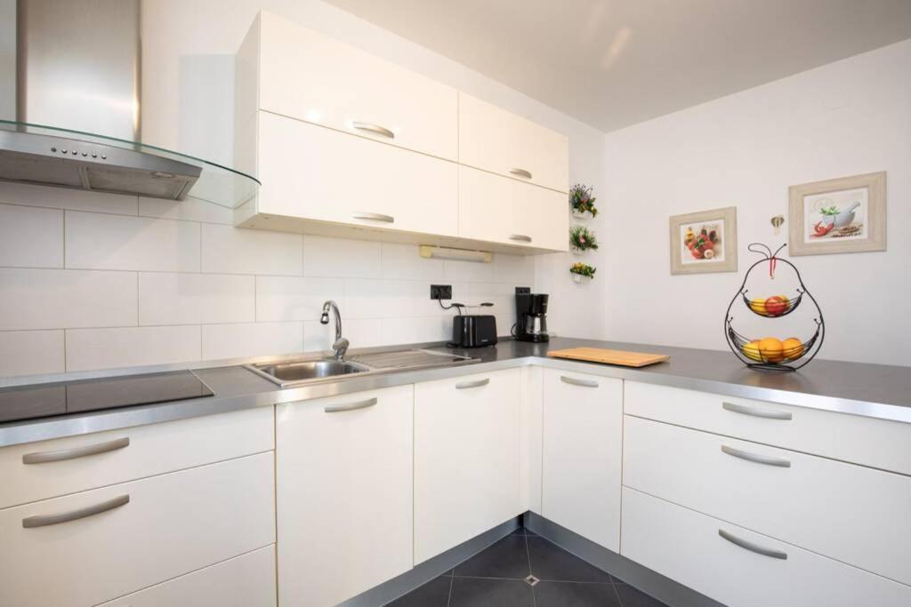Apartment Natali Punat- Free Parking On Premises エクステリア 写真